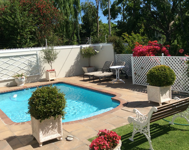 Self Catering Accommodation in Constantia